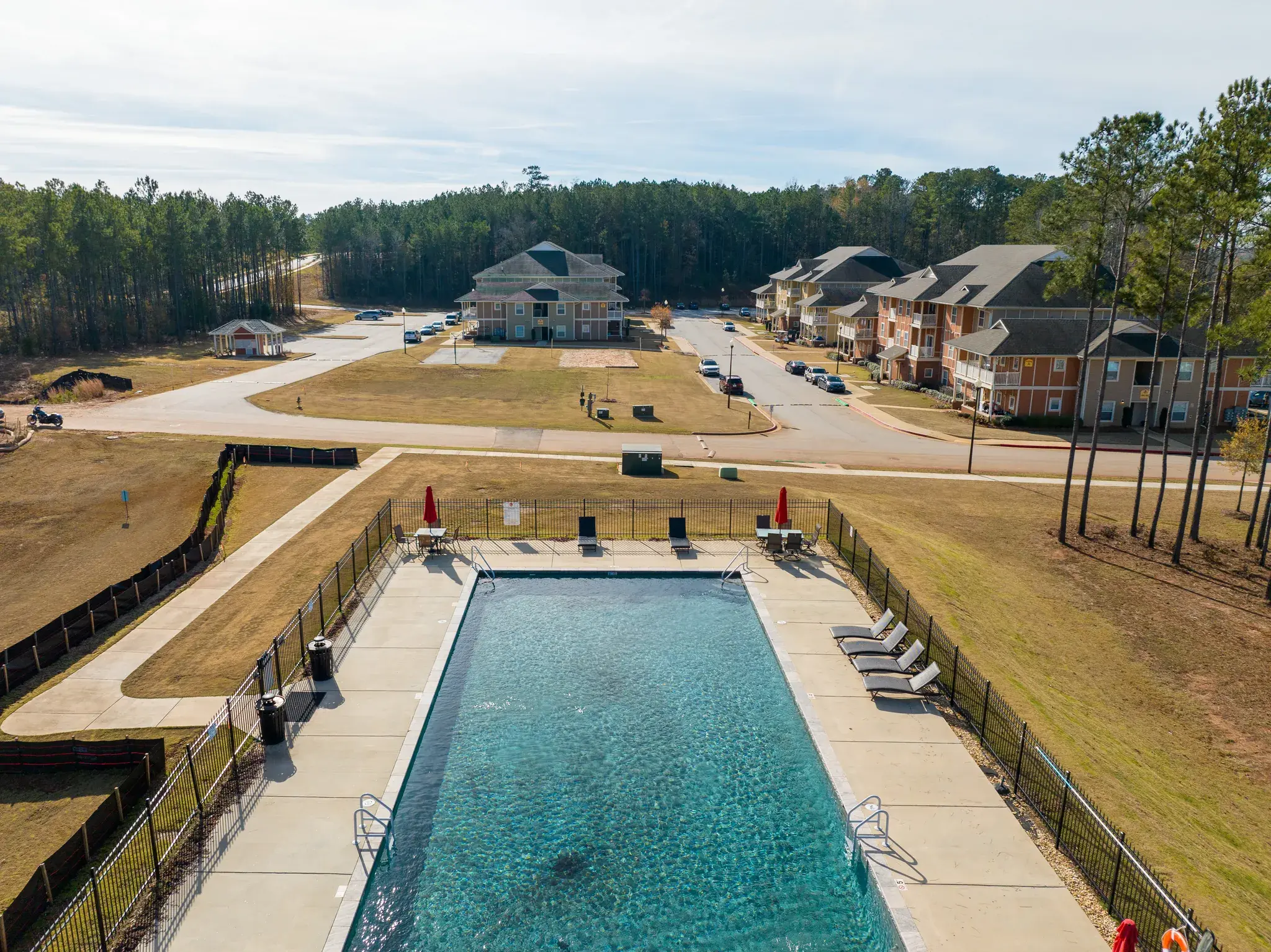 Pool and lounge